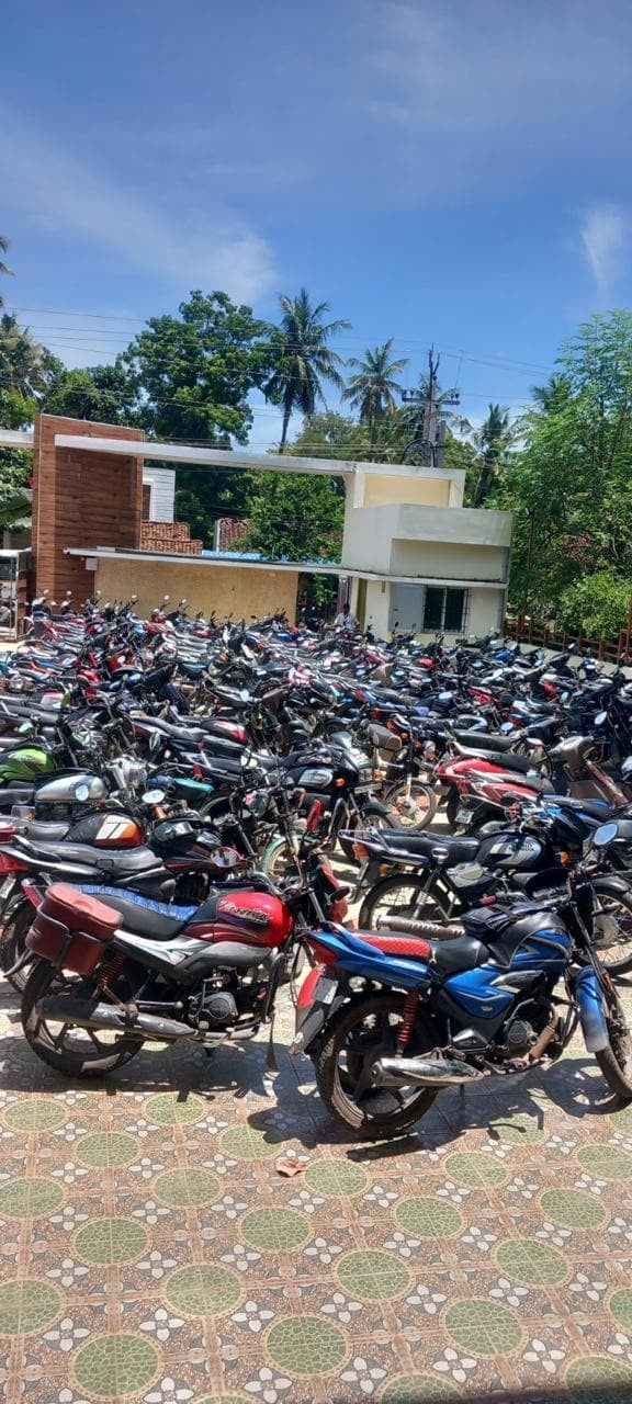 Two-wheeler parking at S.S Mahal
