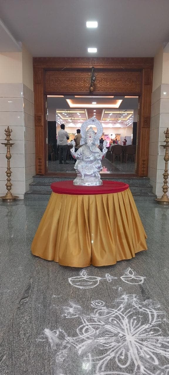 Ganesha in the lobby at S.S Mahal