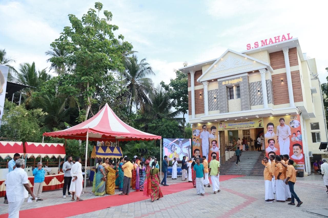 Entrance tent by day at S.S Mahal