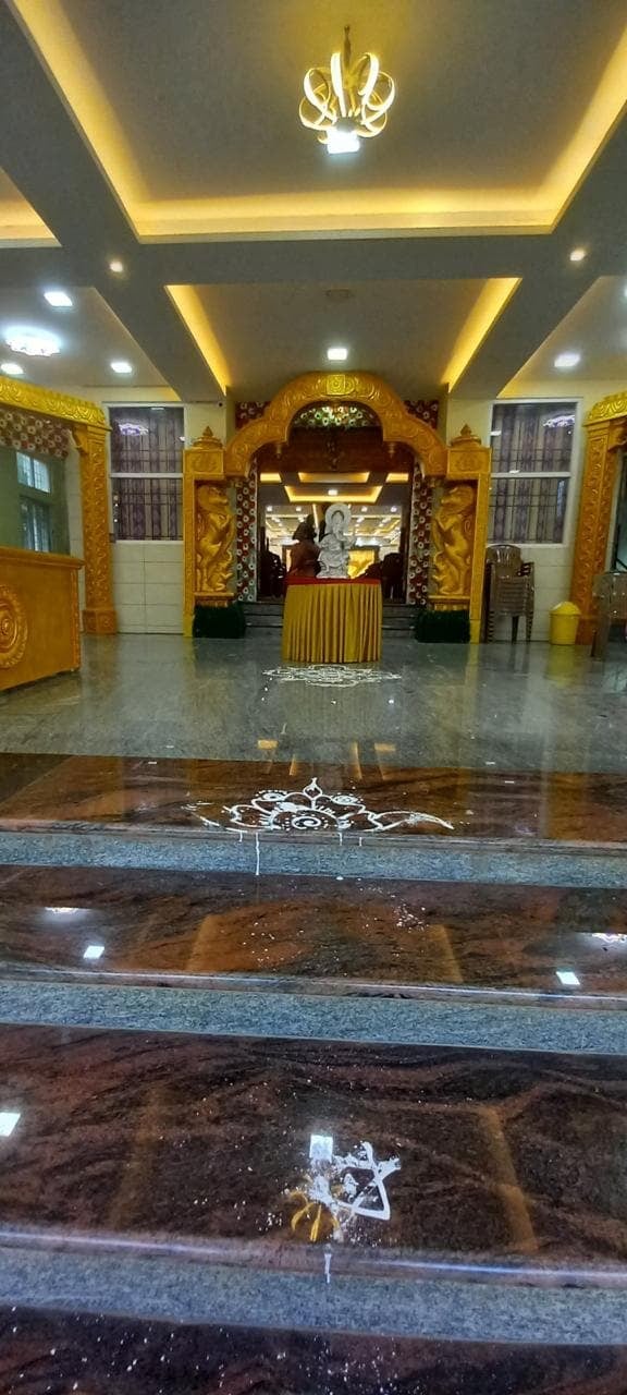 Golden arch lobby at S.S Mahal