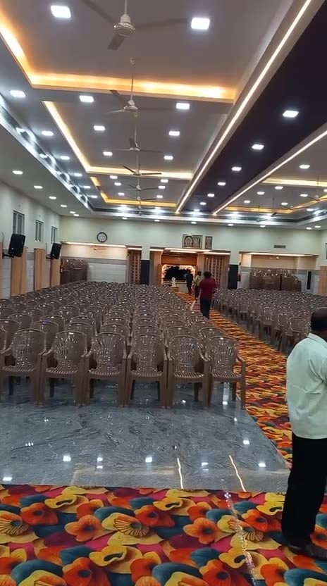 Video: walking through the banquet hall to the stage